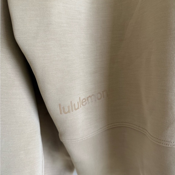 lululemon Softstreme Perfectly Cropped Sweatshirt - Picture 3 of 3
